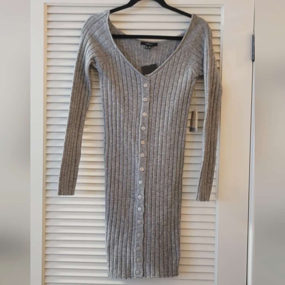 Forever 21- (NWT) Grey Ribbed Long-Sleeve Dress With Front Snaps